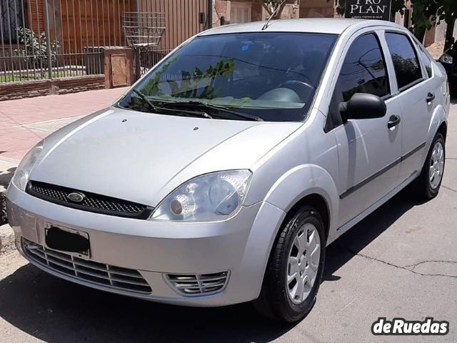 Ford Fiesta Usado en Mendoza, deRuedas