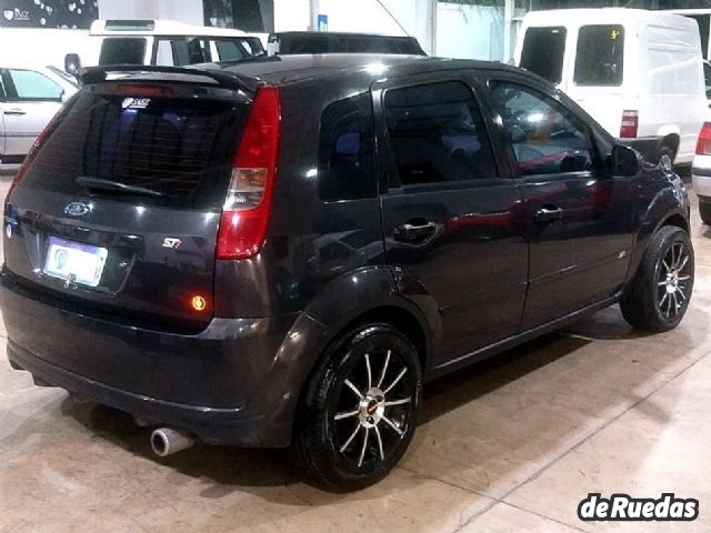 Ford Fiesta Usado en Mendoza, deRuedas