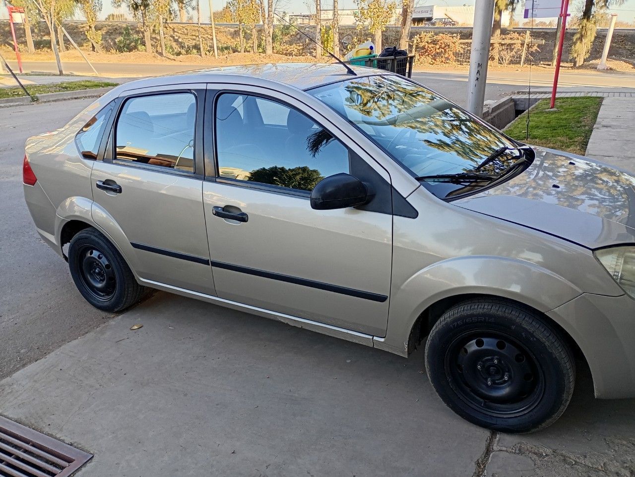 Ford Fiesta Usado en Mendoza, deRuedas