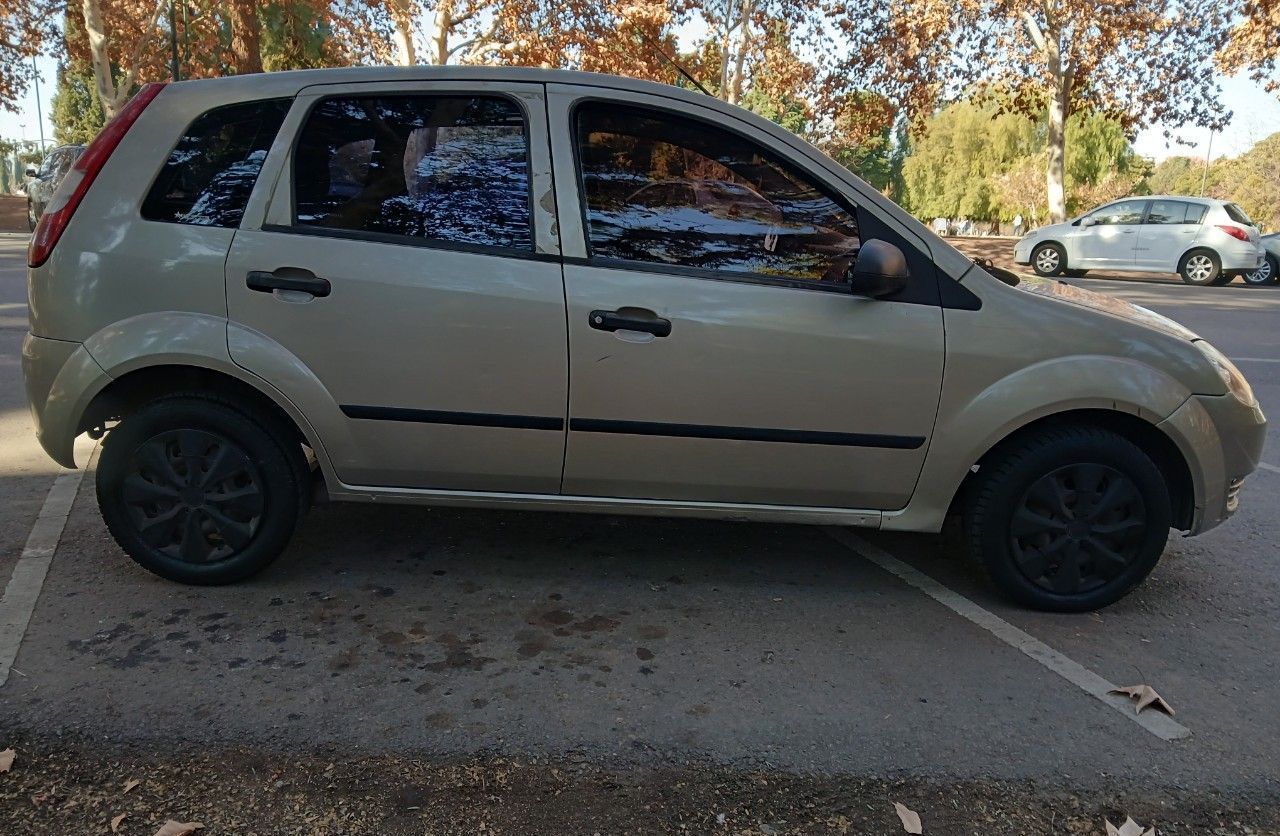 Ford Fiesta Usado en Mendoza, deRuedas