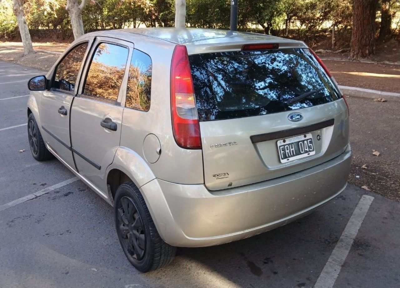 Ford Fiesta Usado en Mendoza, deRuedas
