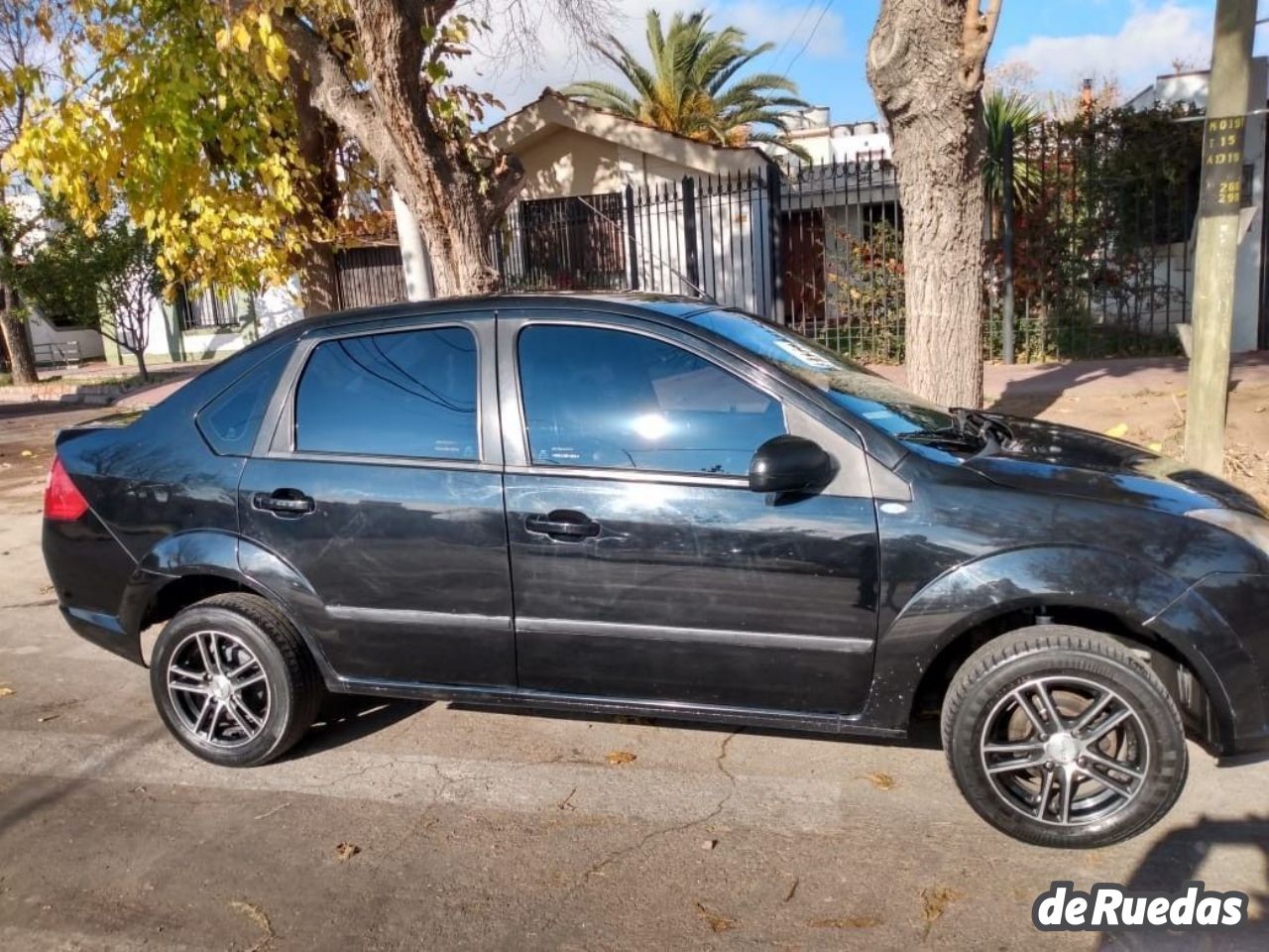 Ford Fiesta Usado en Mendoza, deRuedas