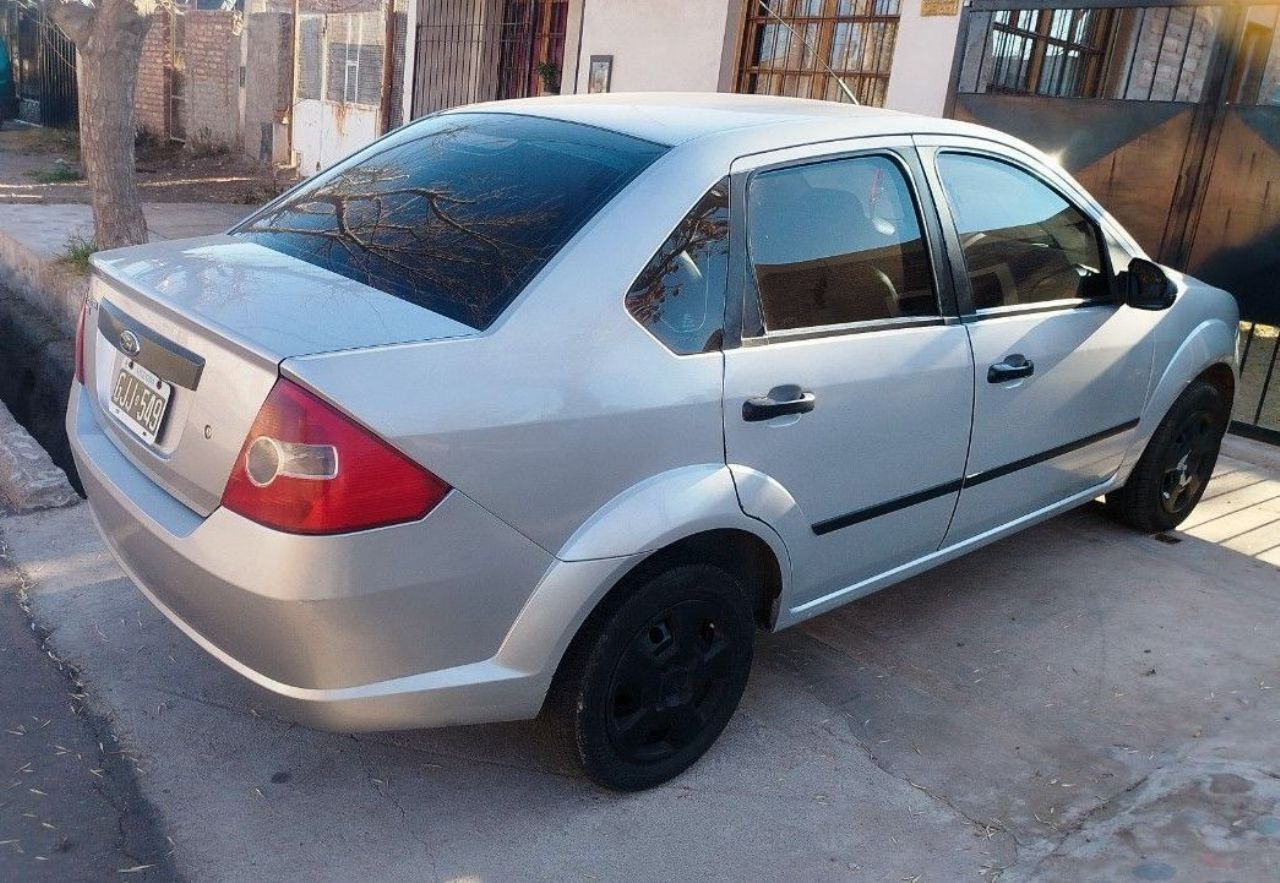 Ford Fiesta Usado en Mendoza, deRuedas