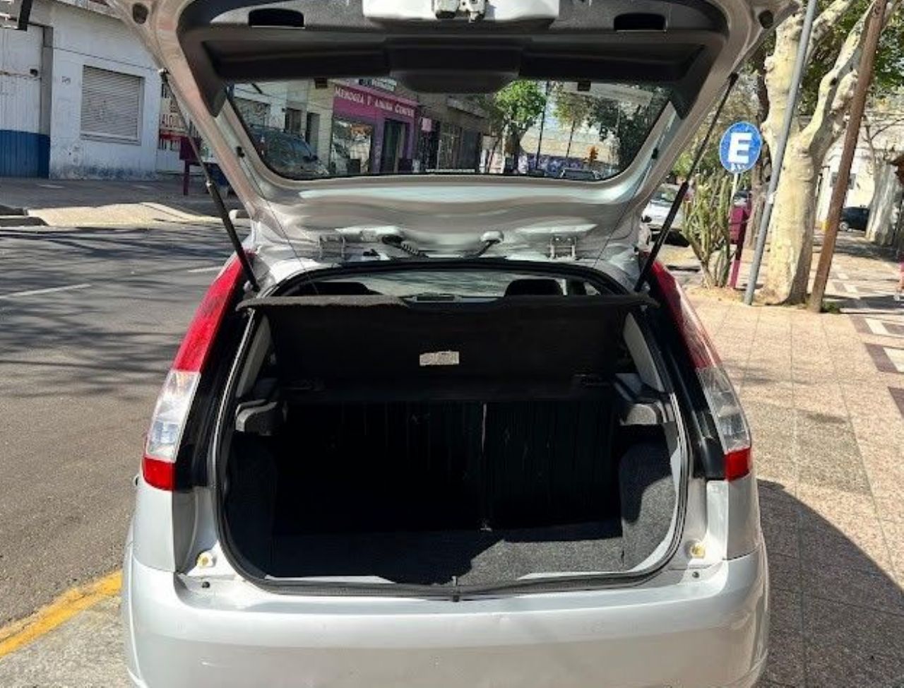 Ford Fiesta Usado en Mendoza, deRuedas