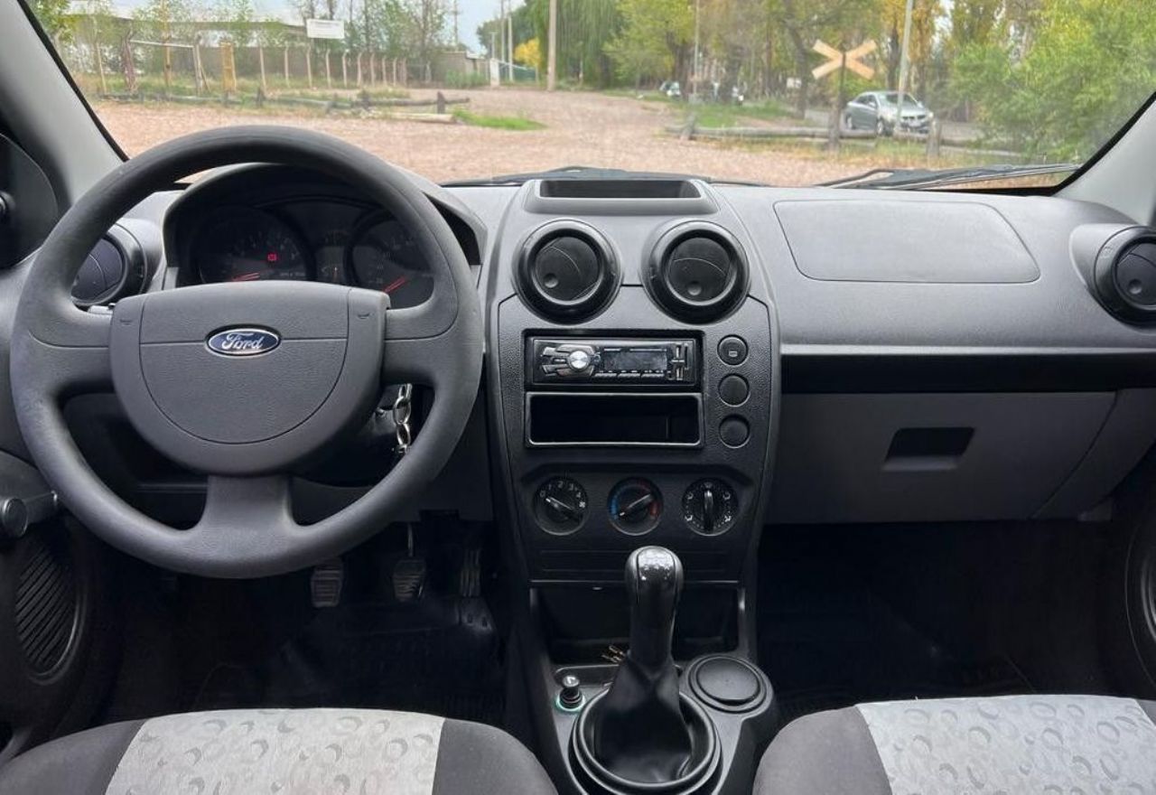 Ford Fiesta Usado en Mendoza, deRuedas