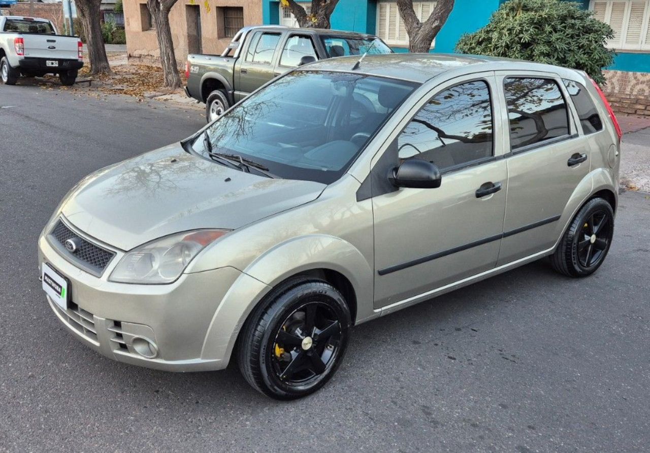 Ford Fiesta Usado Financiado en Mendoza, deRuedas