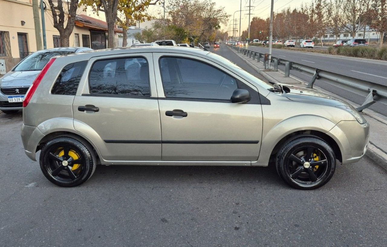 Ford Fiesta Usado Financiado en Mendoza, deRuedas