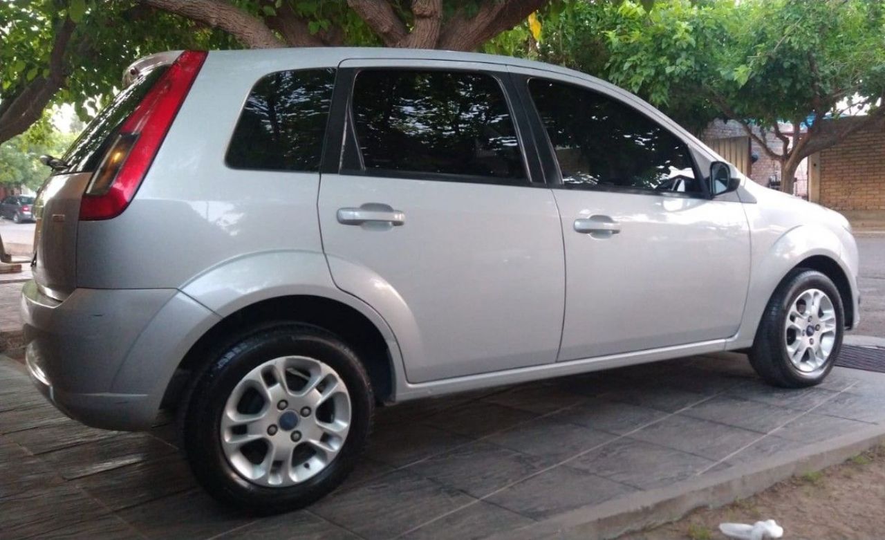 Ford Fiesta Usado en Mendoza, deRuedas