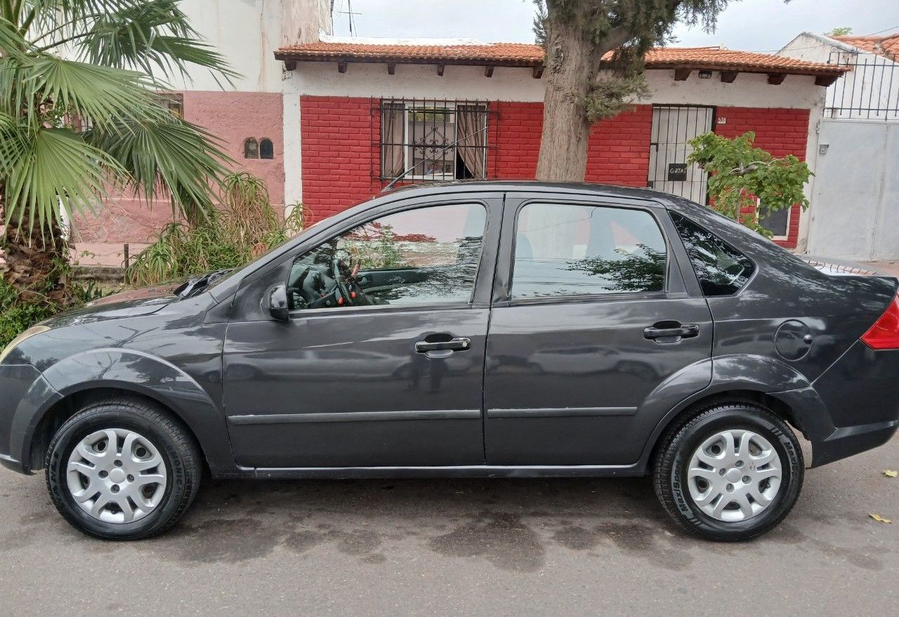 Ford Fiesta Usado en Mendoza, deRuedas