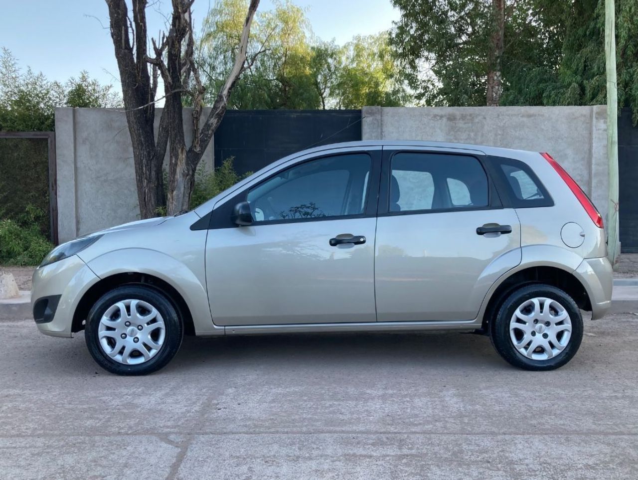 Ford Fiesta Usado en Mendoza, deRuedas