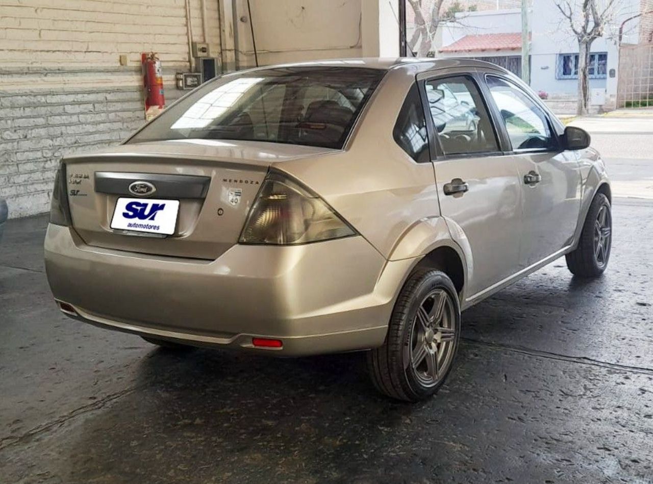 Ford Fiesta Usado Financiado en Mendoza, deRuedas