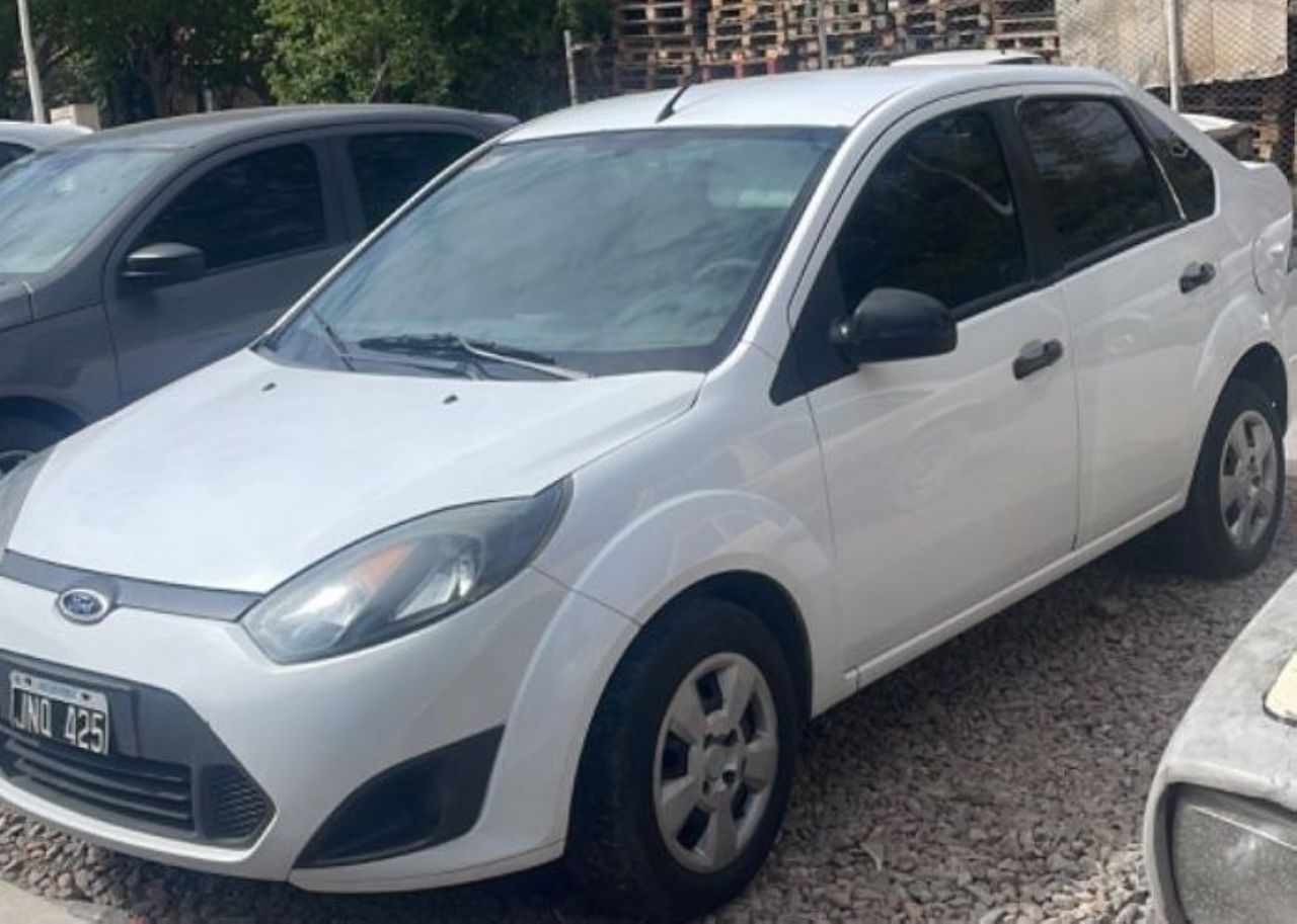 Ford Fiesta Usado en Mendoza, deRuedas