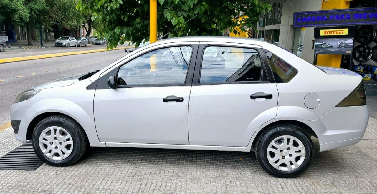 Ford Fiesta Usado en Mendoza, deRuedas