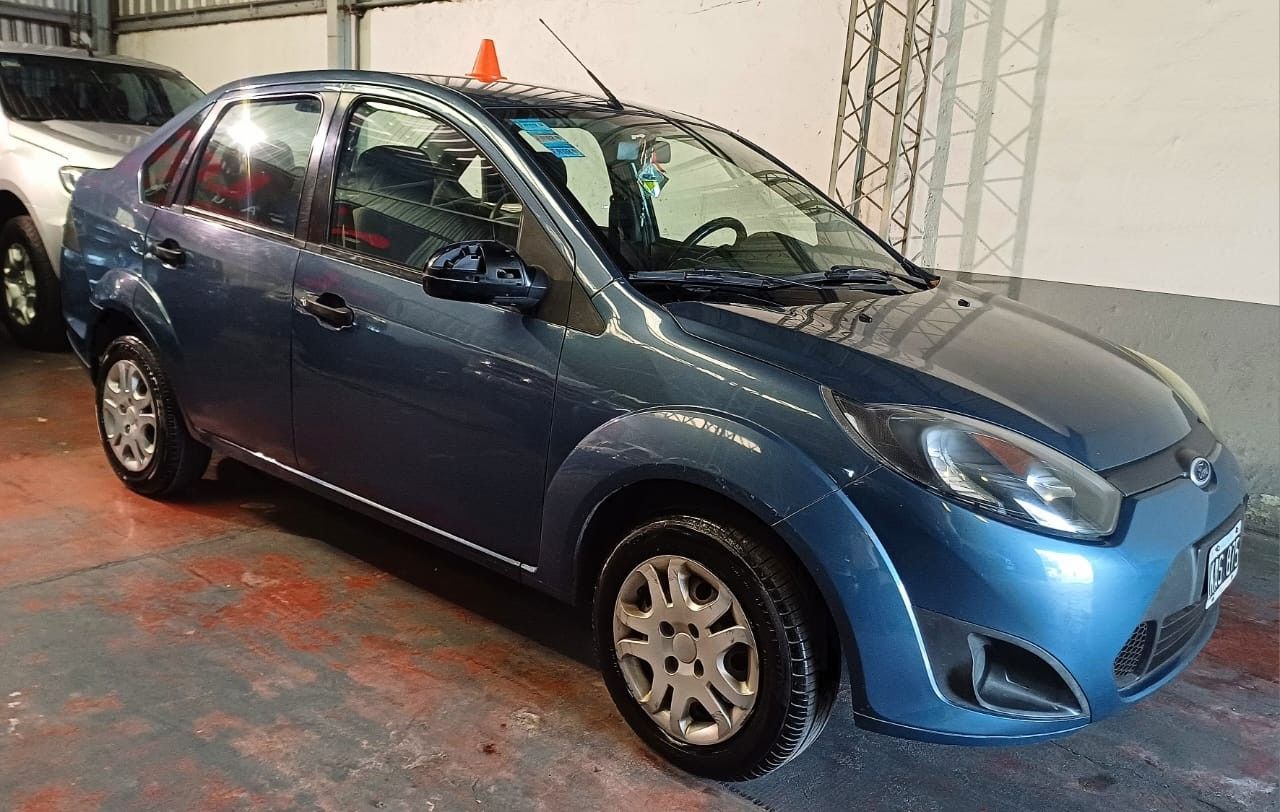 Ford Fiesta Usado Financiado en Mendoza, deRuedas
