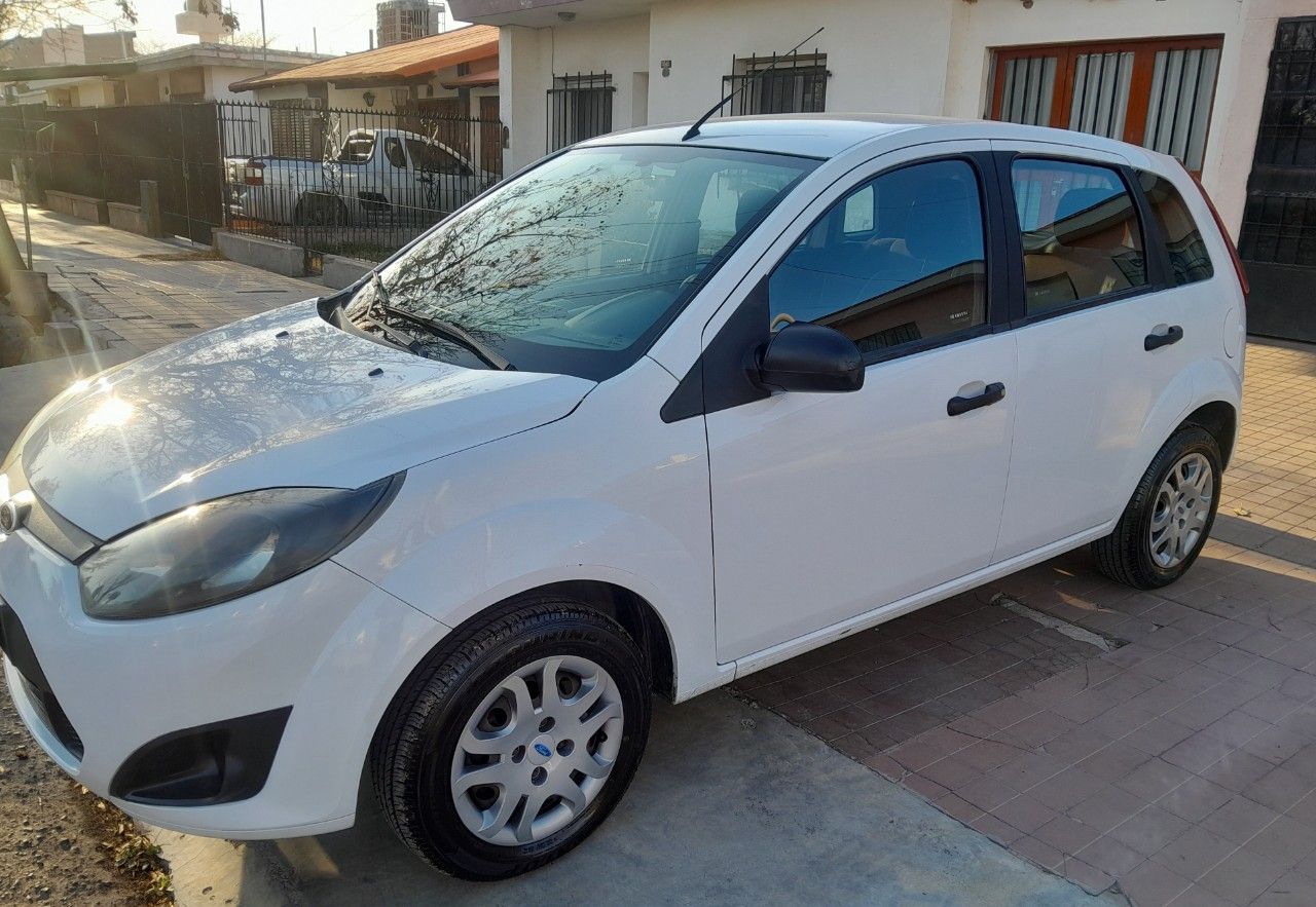 Ford Fiesta Usado en Mendoza, deRuedas