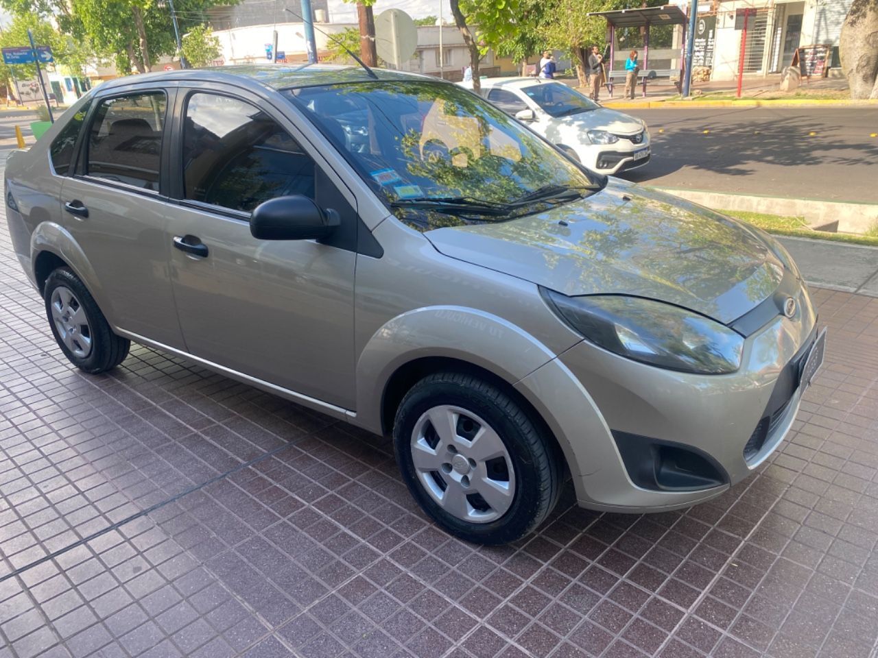 Ford Fiesta Usado Financiado en Mendoza, deRuedas