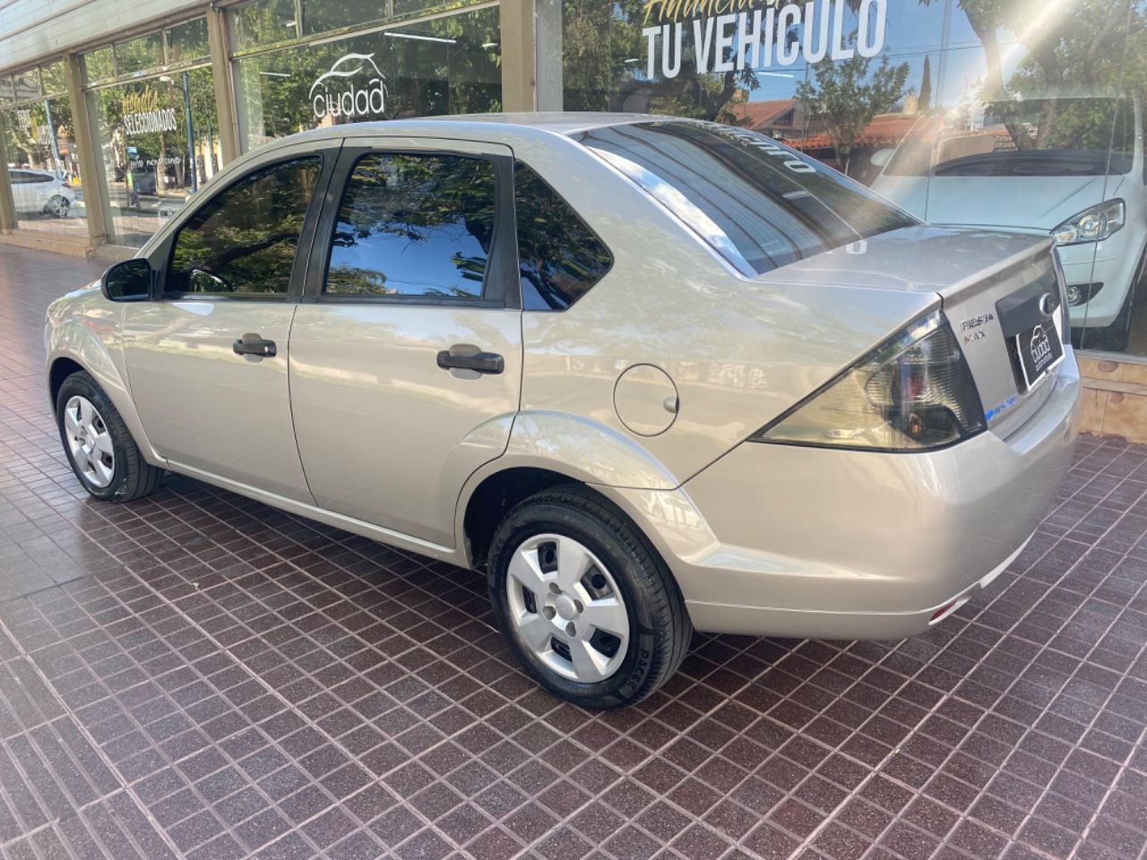 Ford Fiesta Usado Financiado en Mendoza, deRuedas