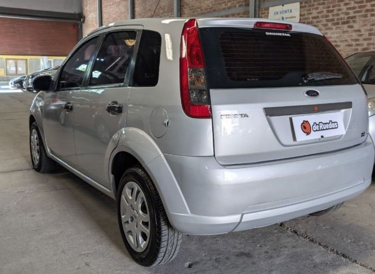 Ford Fiesta Usado Financiado en Mendoza, deRuedas