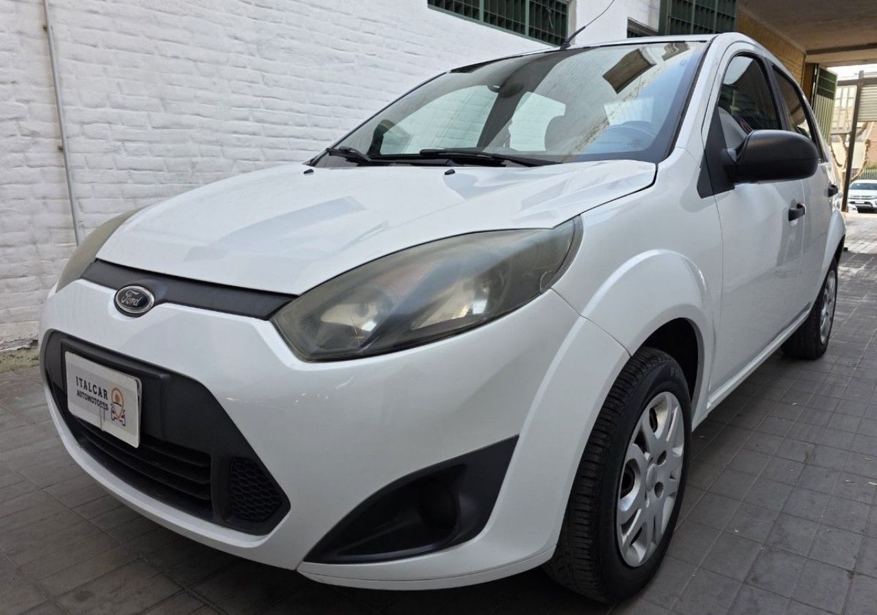 Ford Fiesta Usado Financiado en Mendoza, deRuedas