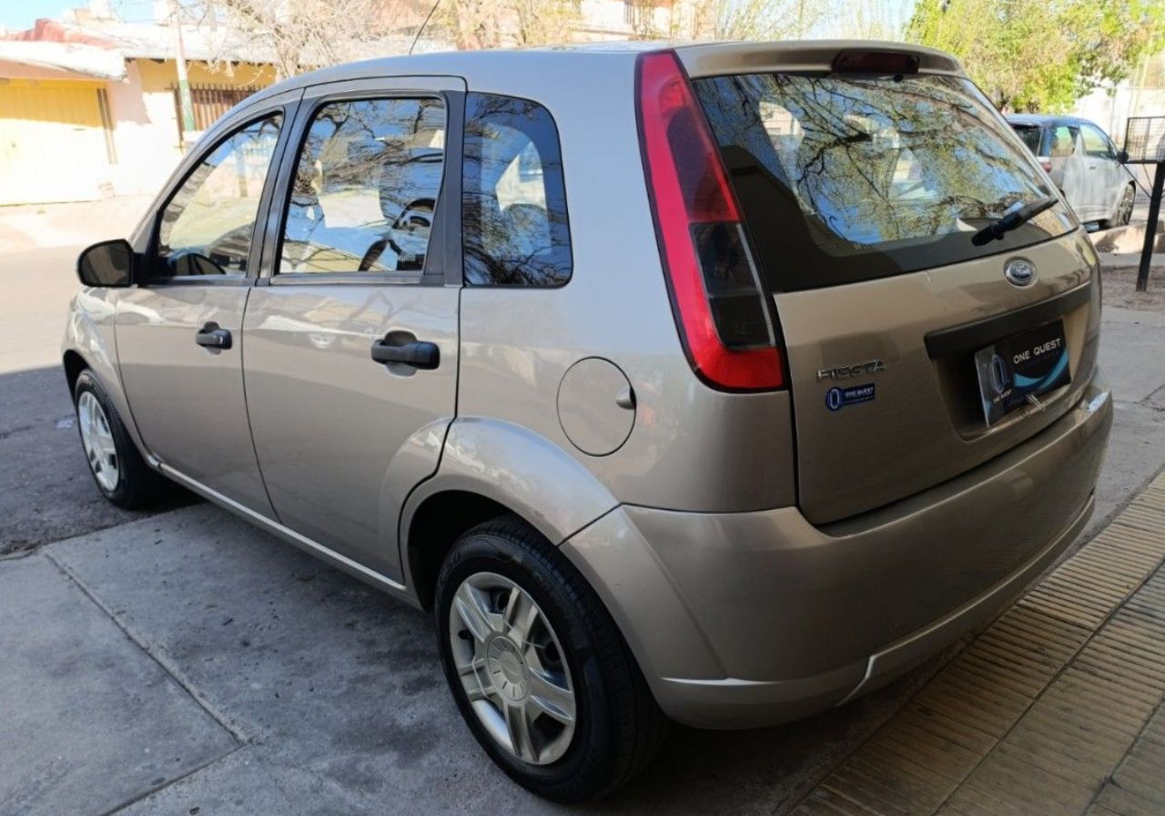 Ford Fiesta Usado Financiado en Mendoza, deRuedas