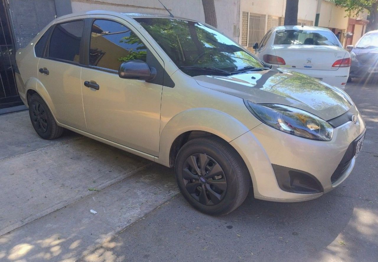 Ford Fiesta Usado Financiado en Mendoza, deRuedas