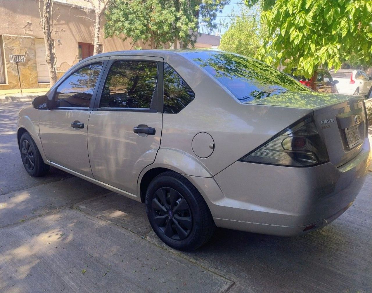 Ford Fiesta Usado Financiado en Mendoza, deRuedas