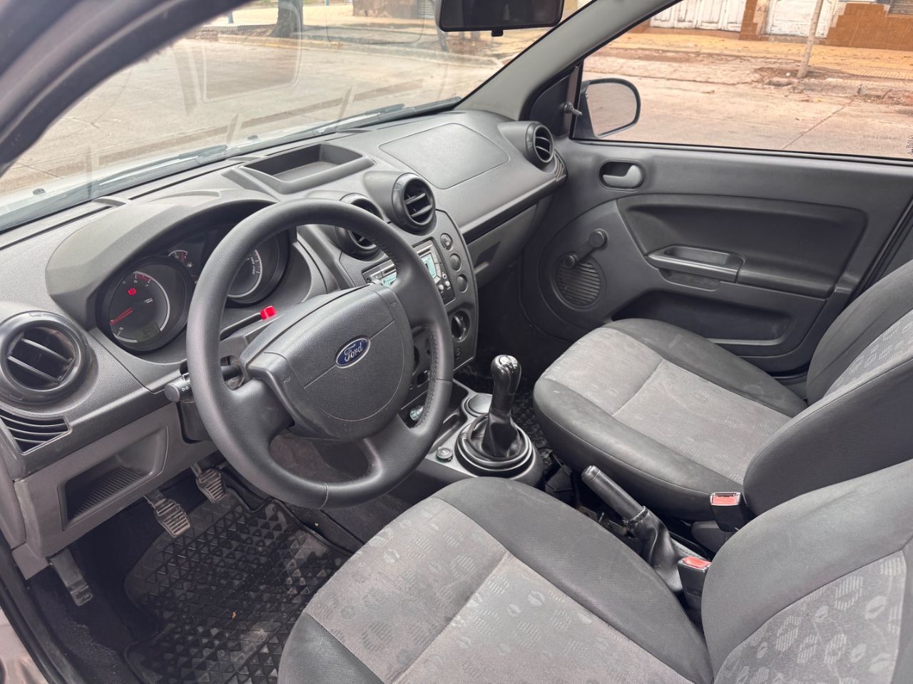 Ford Fiesta Usado Financiado en Mendoza, deRuedas
