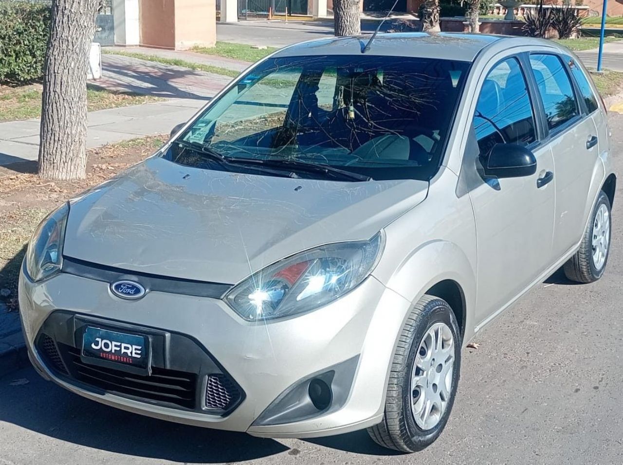 Ford Fiesta Usado Financiado en Mendoza, deRuedas