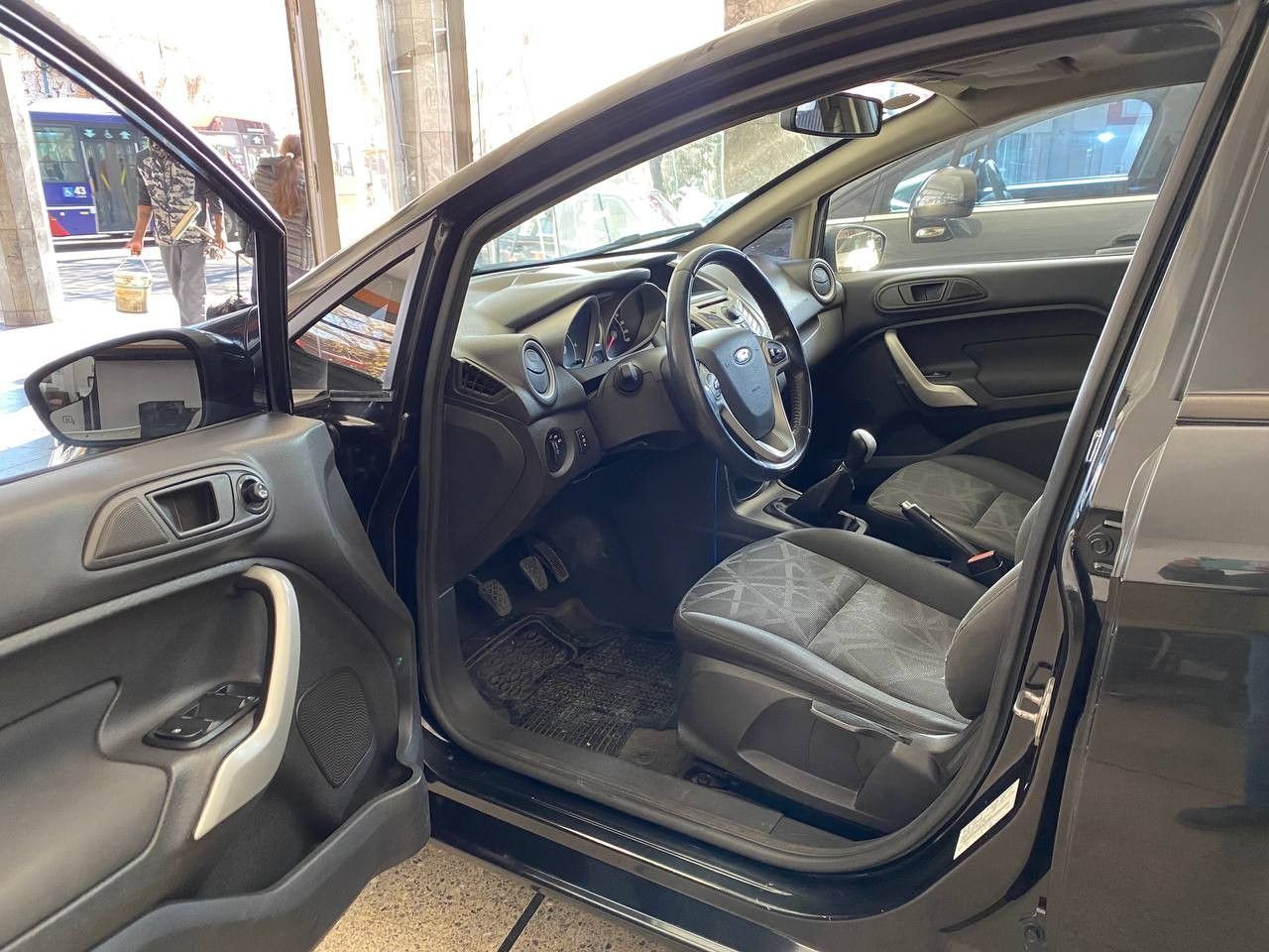 Ford Fiesta KD Usado en Mendoza, deRuedas