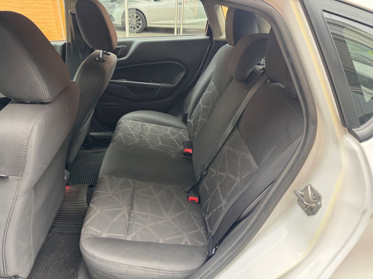 Ford Fiesta KD Usado Financiado en Mendoza, deRuedas