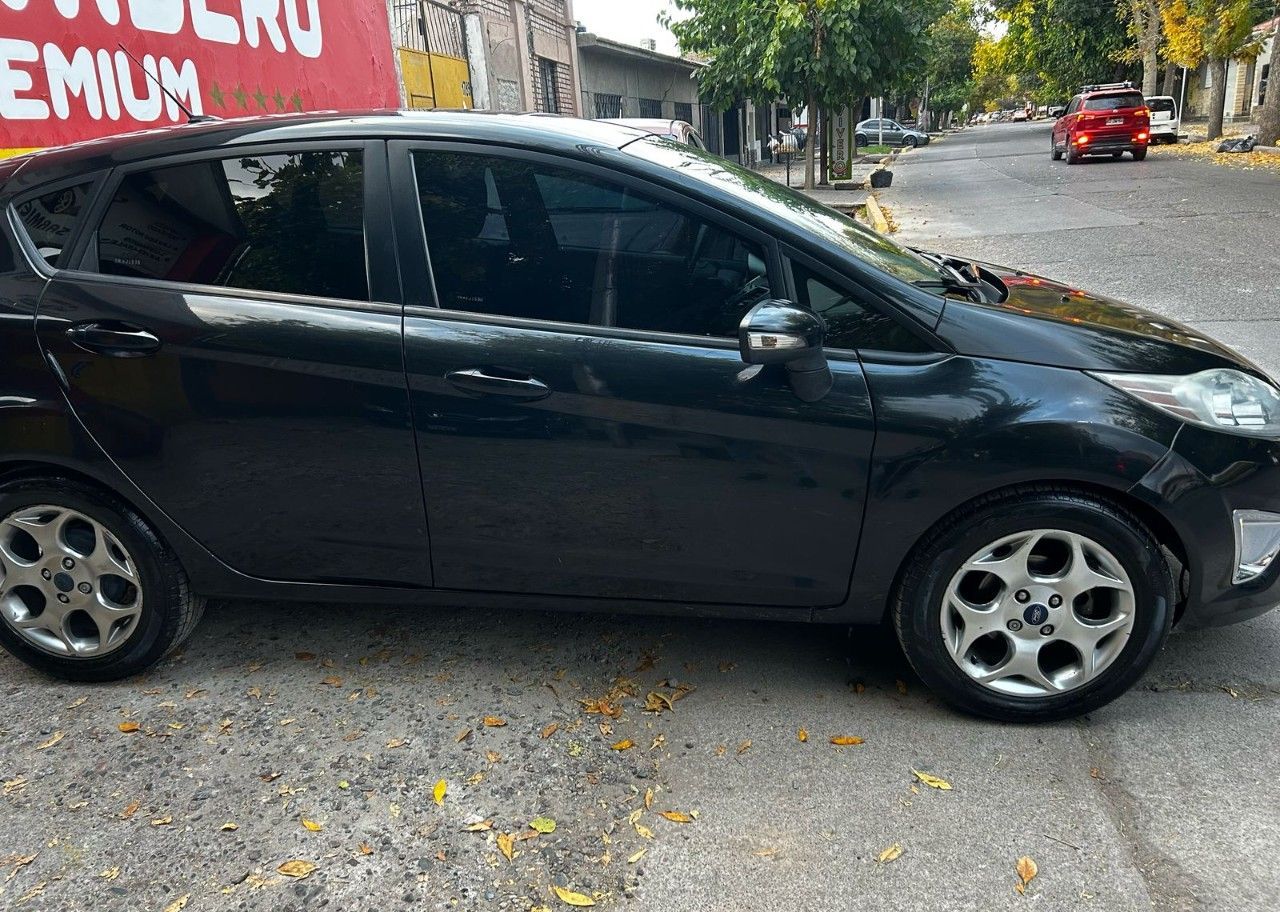 Ford Fiesta KD Usado en Mendoza, deRuedas