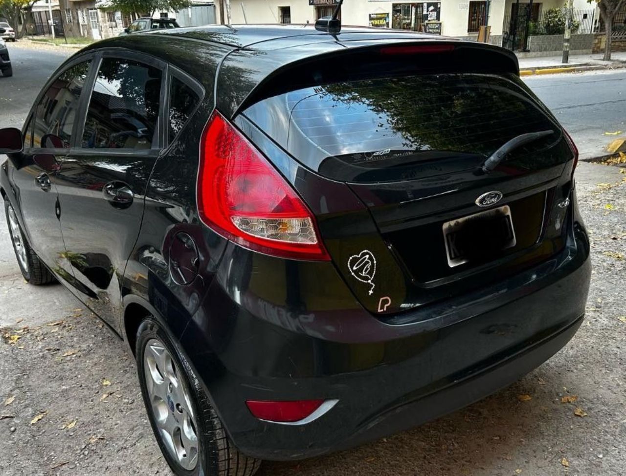 Ford Fiesta KD Usado en Mendoza, deRuedas