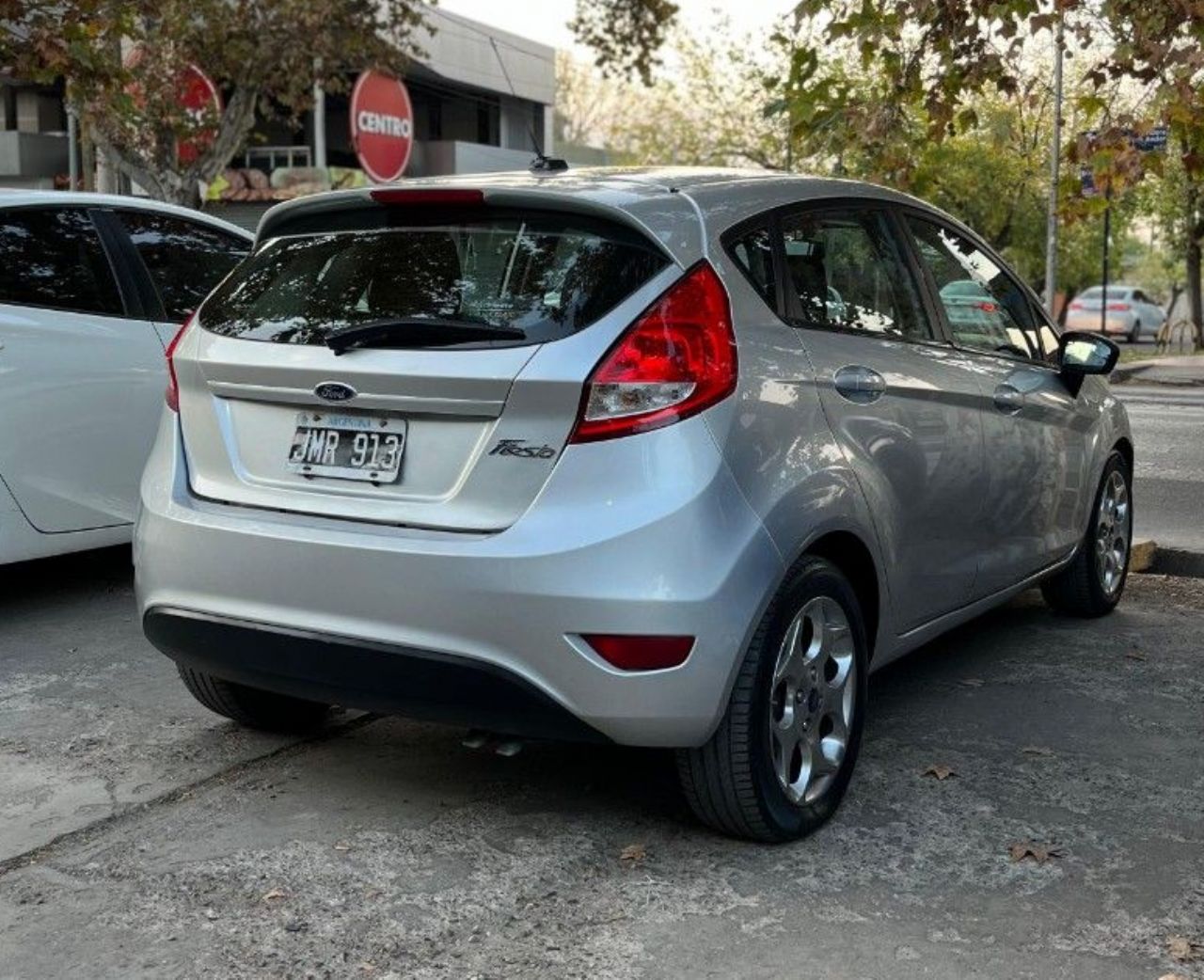 Ford Fiesta KD Usado en Mendoza, deRuedas