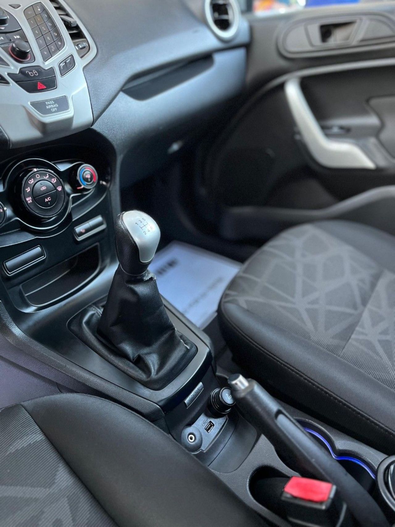 Ford Fiesta KD Usado en Mendoza, deRuedas