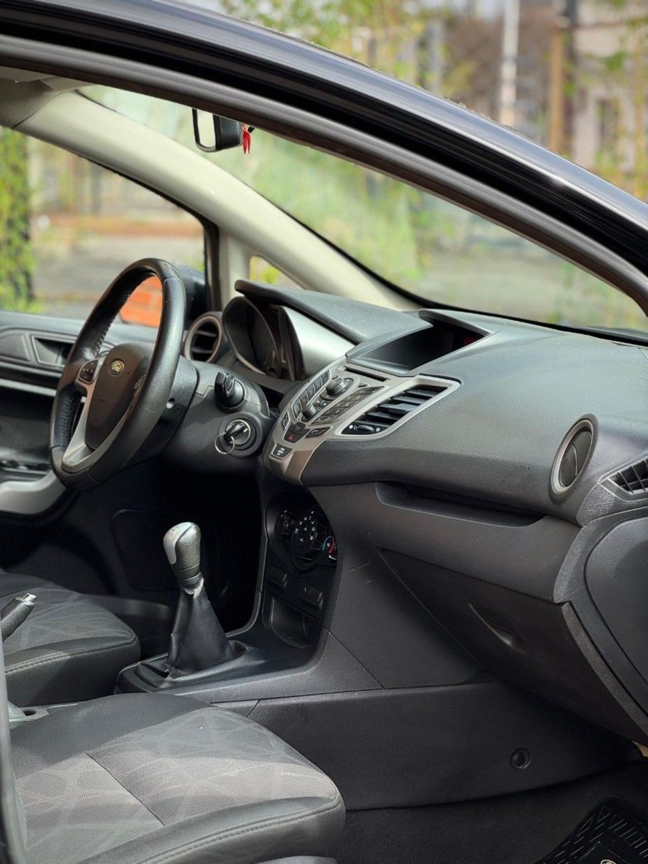 Ford Fiesta KD Usado en Córdoba, deRuedas