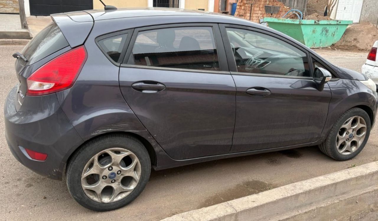 Ford Fiesta KD Usado en Mendoza, deRuedas