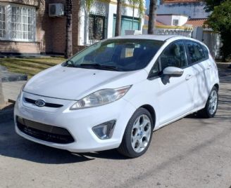 Ford Fiesta KD Usado en Córdoba Financiado