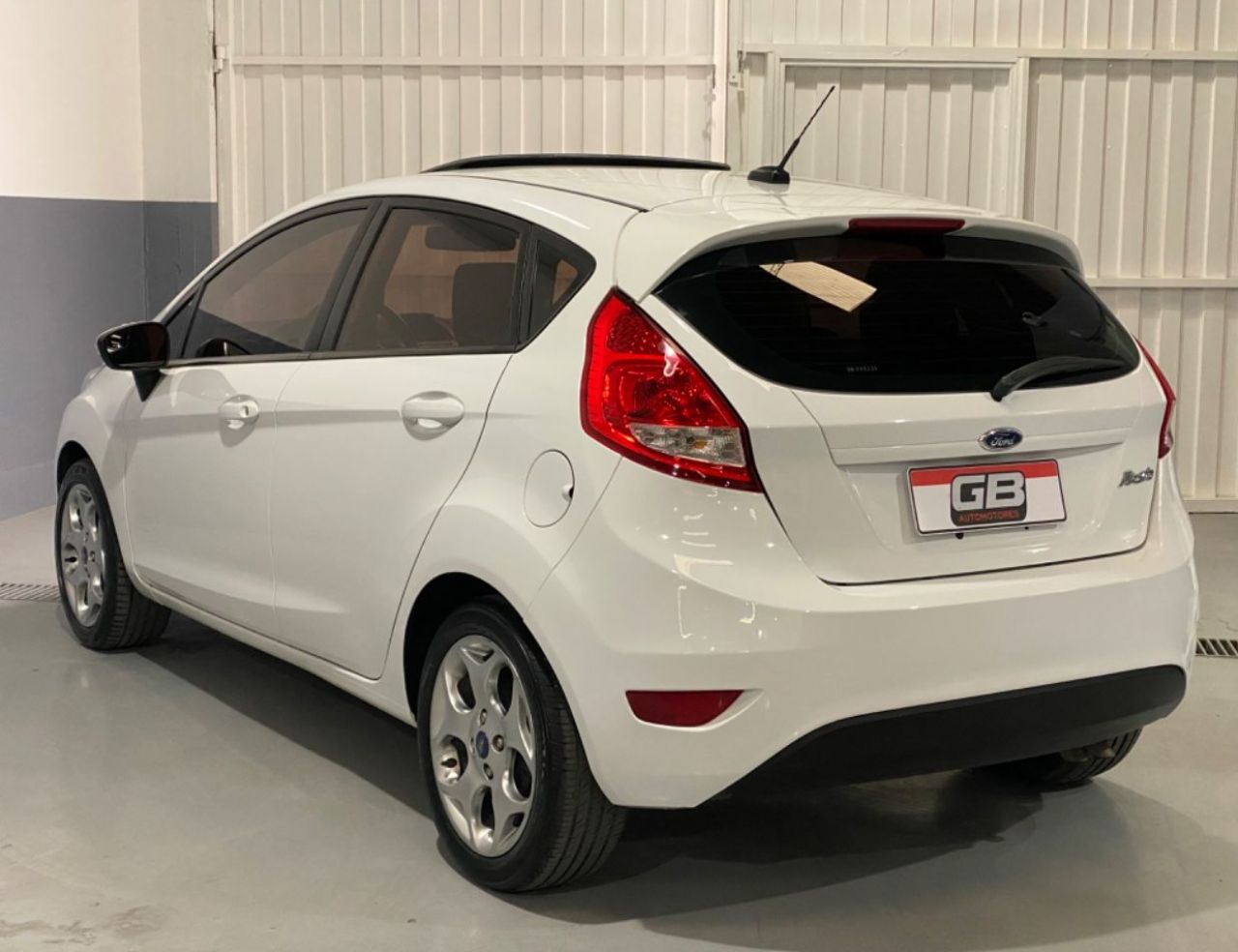 Ford Fiesta KD Usado Financiado en Mendoza, deRuedas