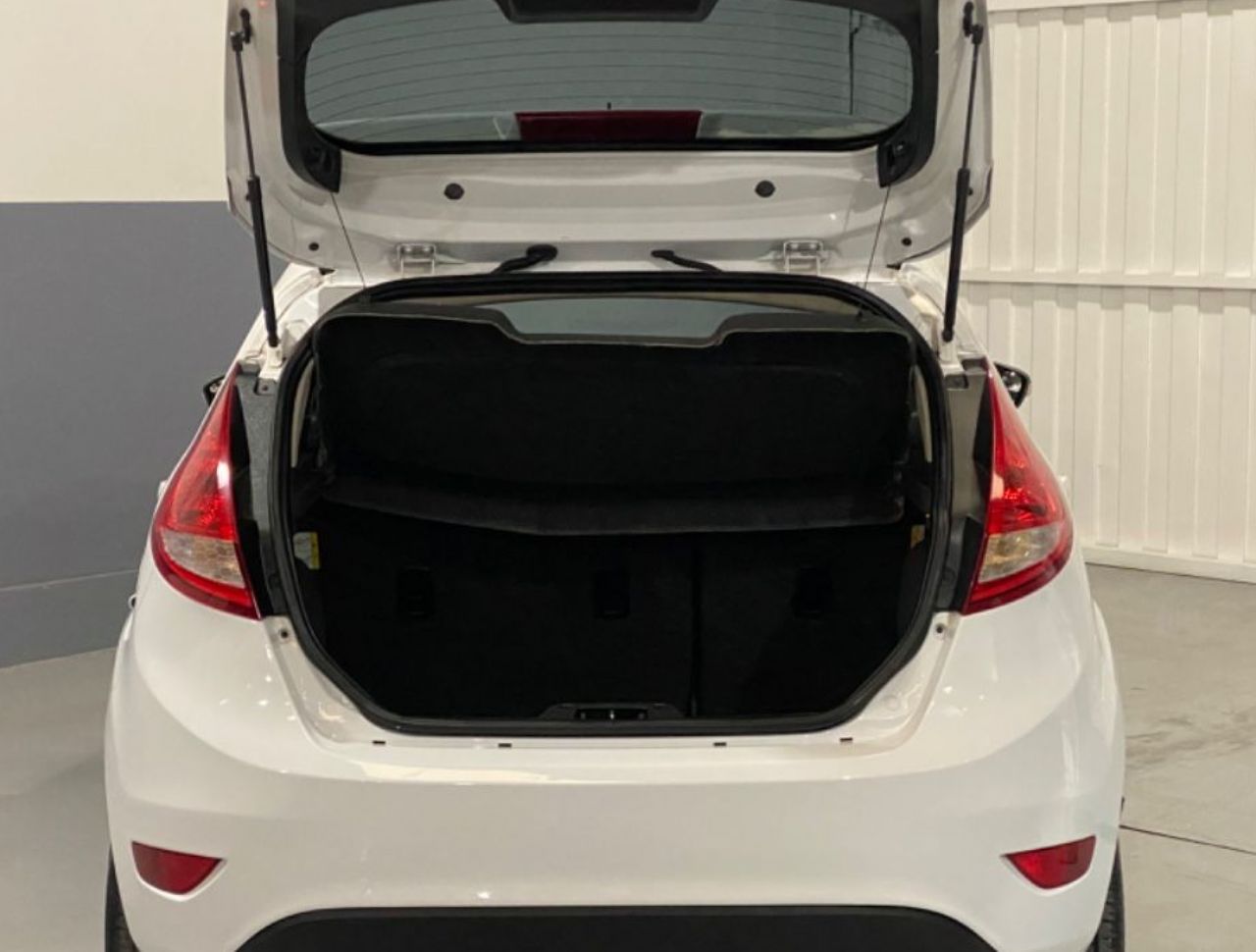 Ford Fiesta KD Usado Financiado en Mendoza, deRuedas