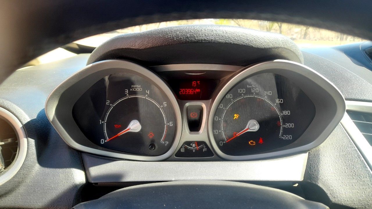 Ford Fiesta KD Usado en San Juan, deRuedas