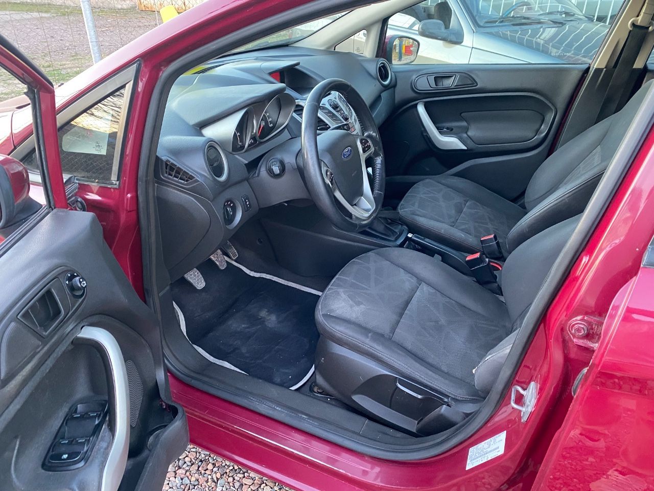 Ford Fiesta KD Usado Financiado en Mendoza, deRuedas