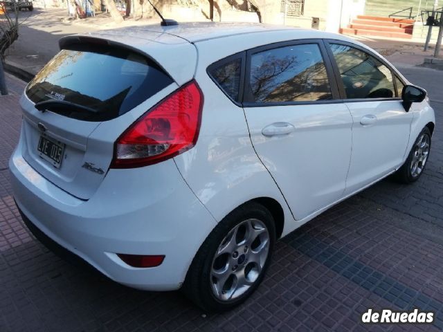 Ford Fiesta KD Usado en Mendoza, deRuedas