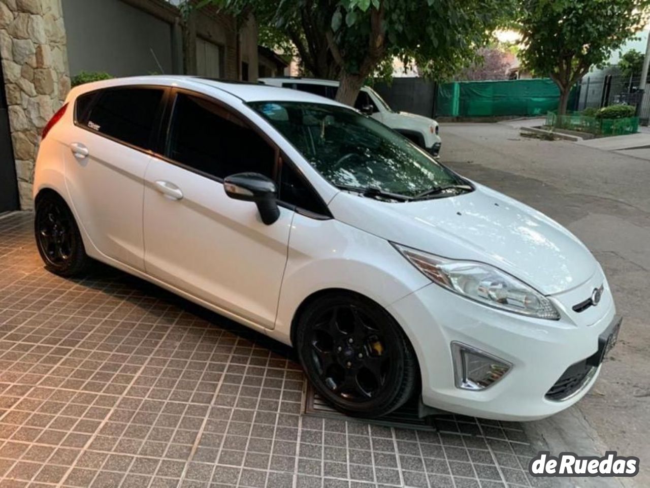 Ford Fiesta KD Usado en Mendoza, deRuedas