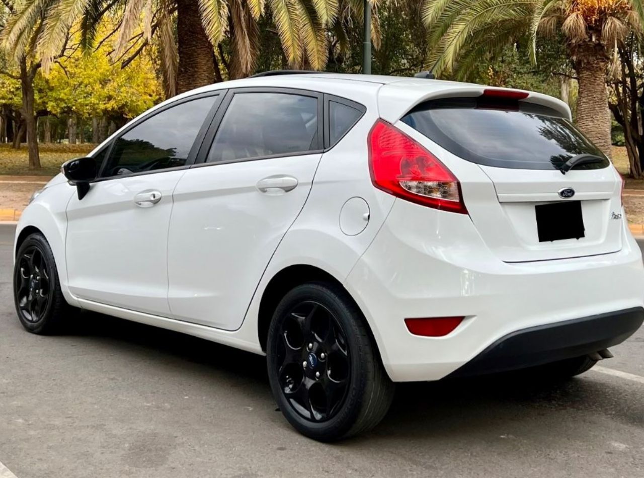 Ford Fiesta KD Usado en Mendoza, deRuedas