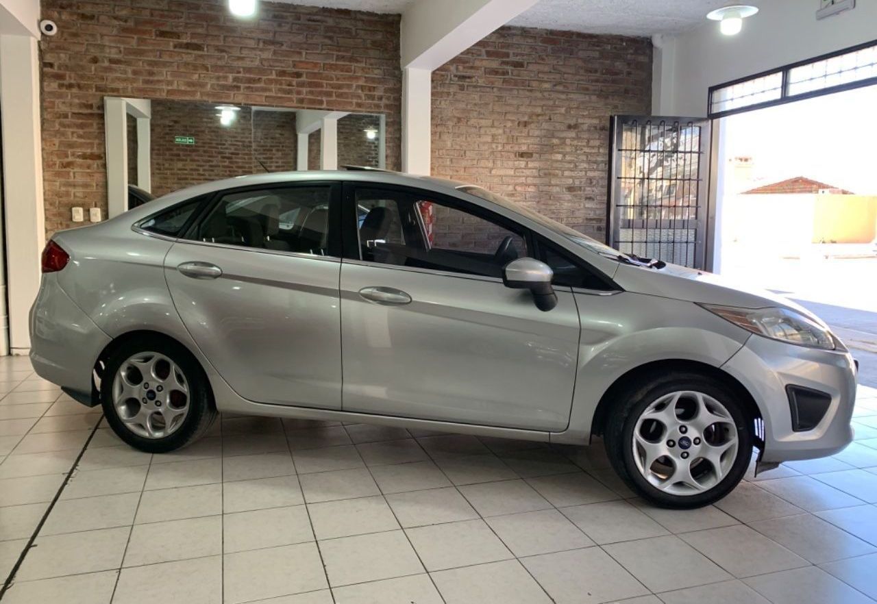 Ford Fiesta KD Usado en Mendoza, deRuedas