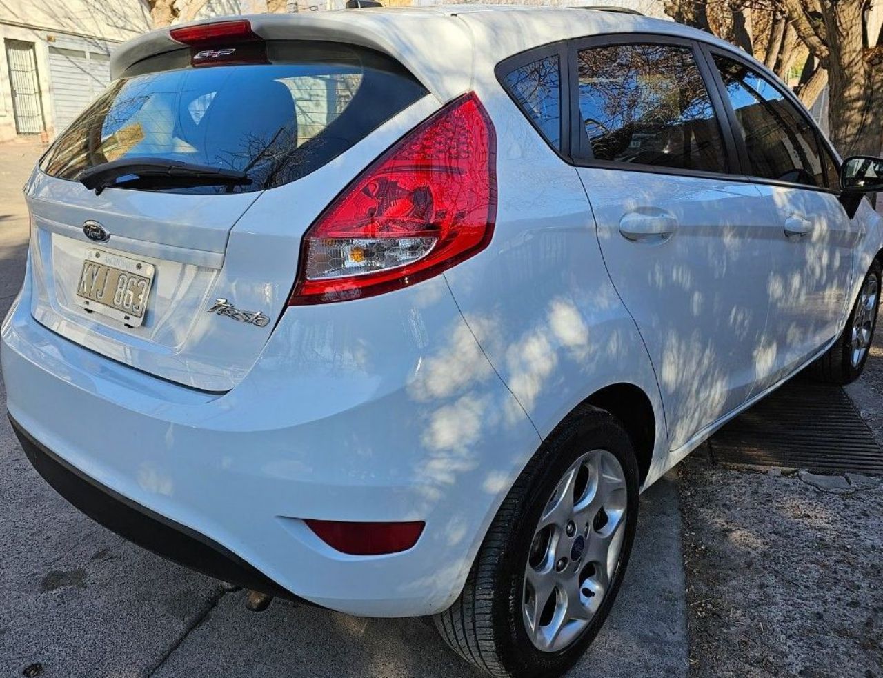 Ford Fiesta KD Usado en Mendoza, deRuedas