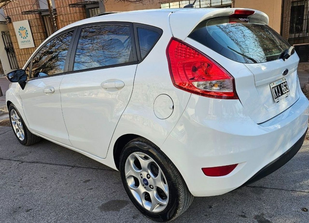 Ford Fiesta KD Usado en Mendoza, deRuedas