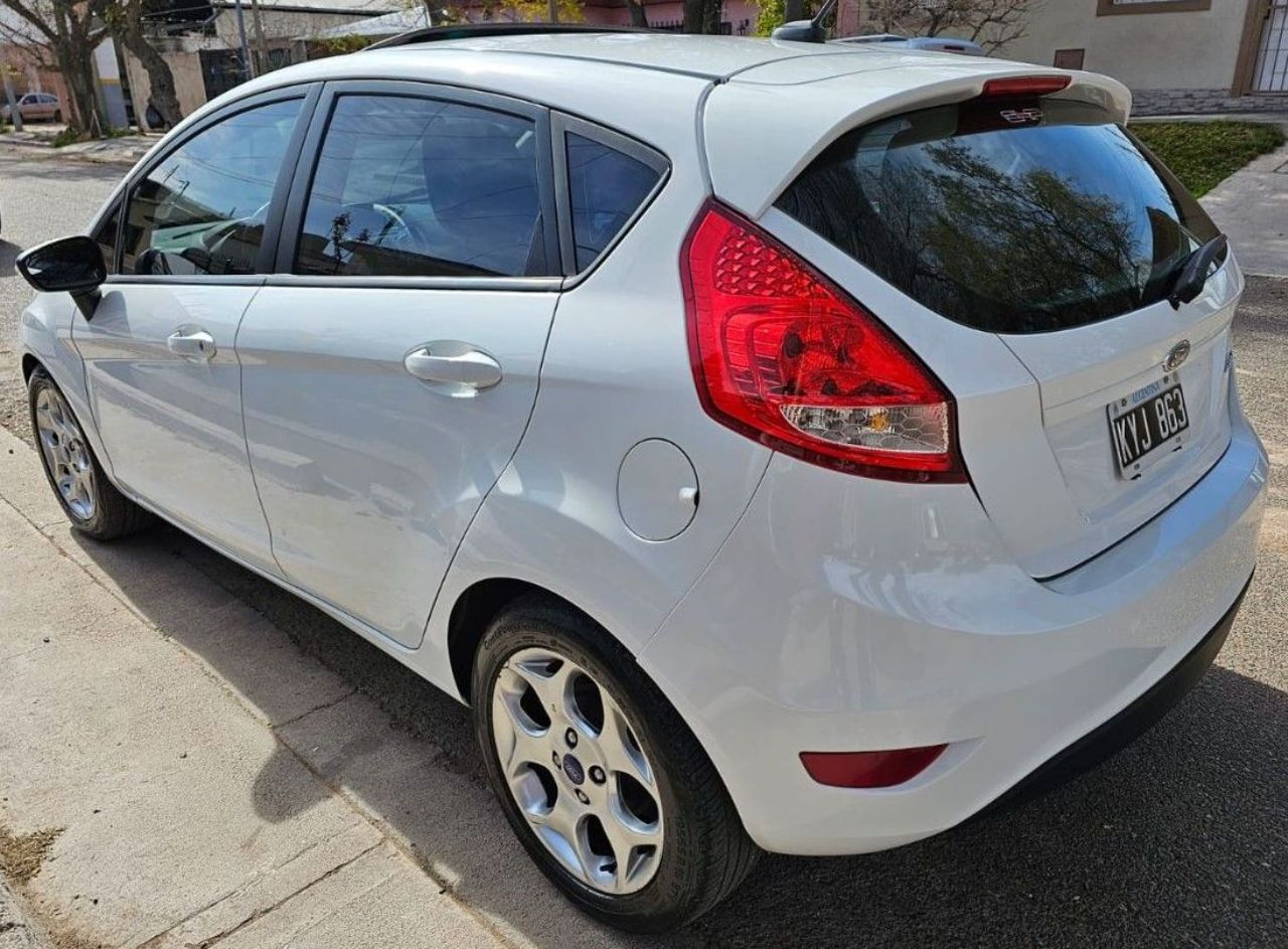 Ford Fiesta KD Usado en Mendoza, deRuedas