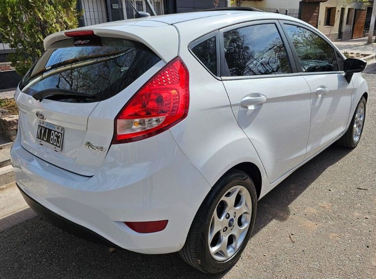 Ford Fiesta KD Usado en Mendoza, deRuedas