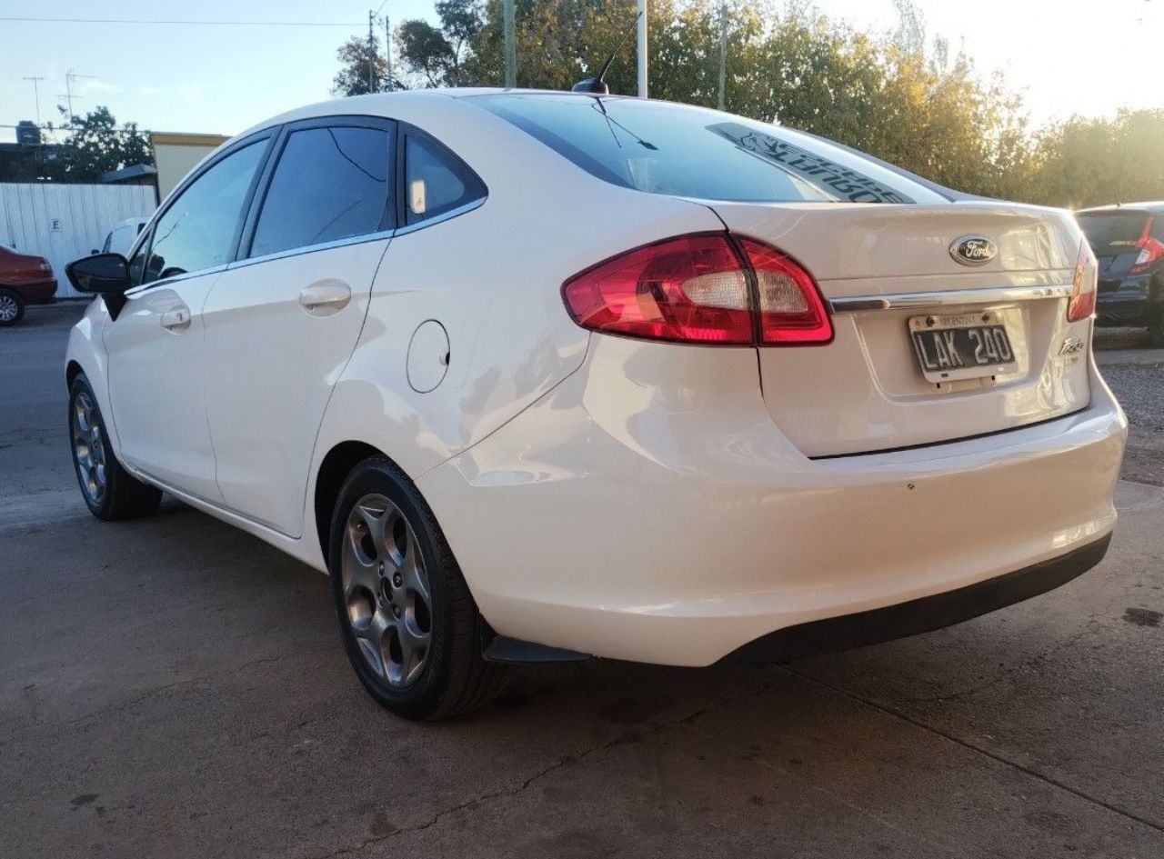 Ford Fiesta KD Usado en Mendoza, deRuedas